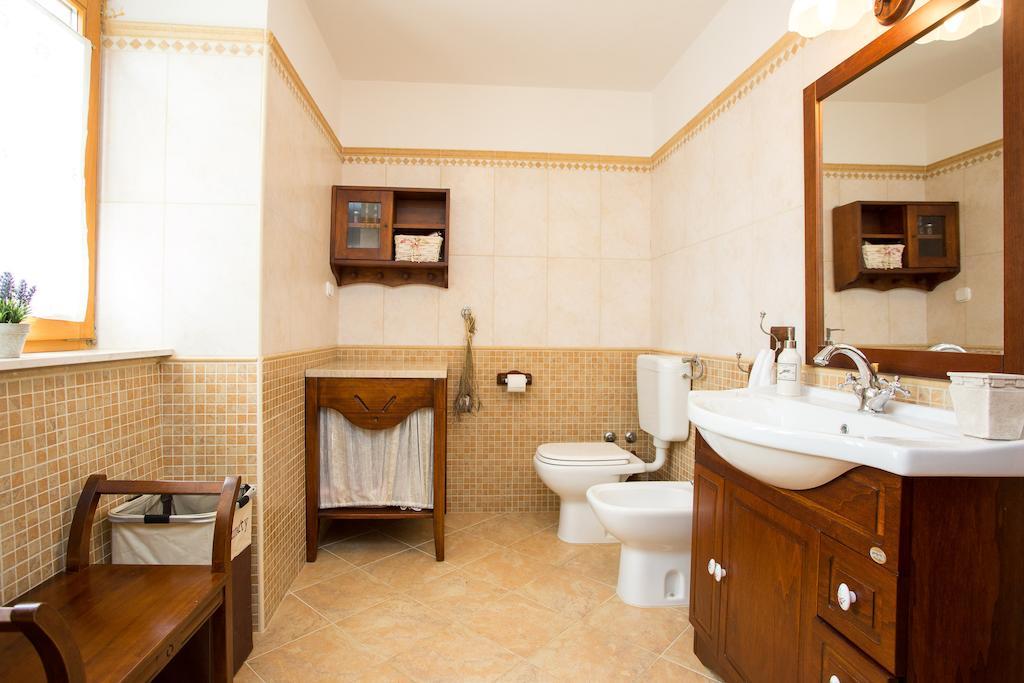 Holiday Home Lavanda Kornić Cameră foto
